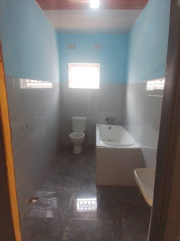 2-BED SEMI-DETACHED FLAT TO RENT Behind Obama Plaza, Ranchdale