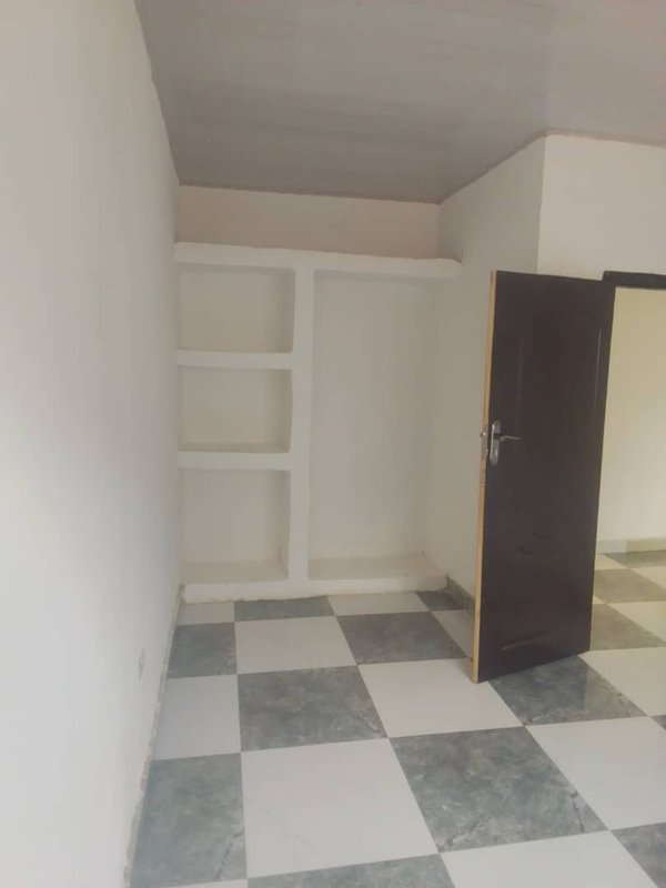 2-BED SEMI-DETACHED FLAT TO RENT Behind Obama Plaza, Ranchdale