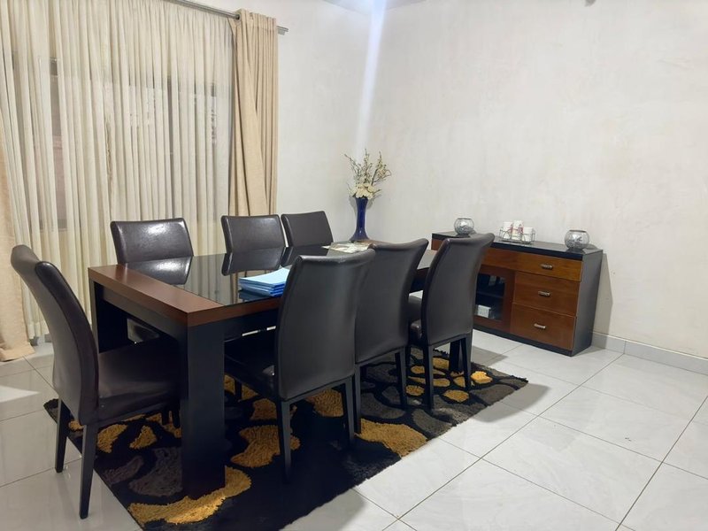 4bed 4.5bath farm house