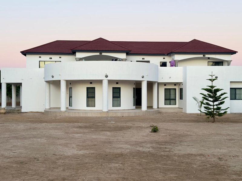 4bed 4.5bath farm house