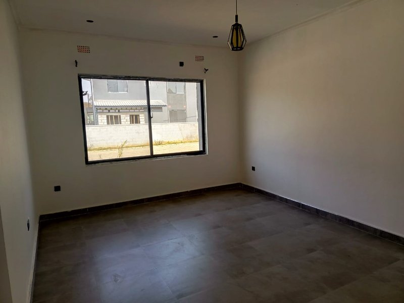 🏡 3-BEDROOM TOWNHOUSE TO LET​📍 Location: Ibex Hill, 2nd Street (Secure Gated Community)
