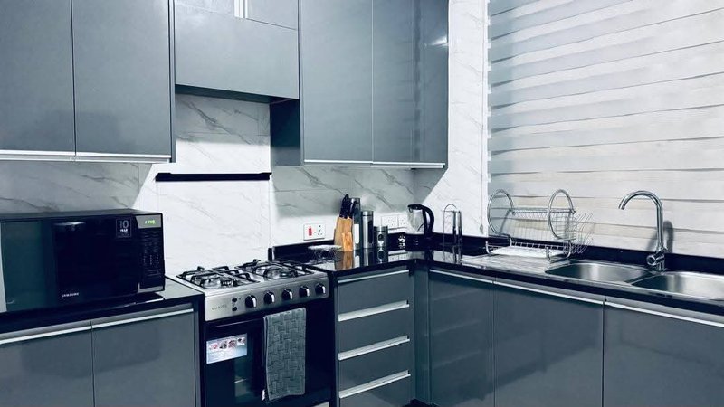 IBEX HILL|2*BED APARTMENT|FULLY FURNISHED BACK_UP POWER|LONG TERM|K25,000
