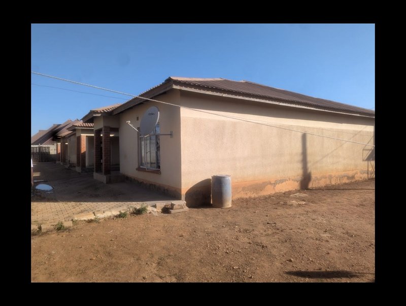 Modern 4-in-1 Flats for Sale, Chalala – 49×24 Plot | K3.6M Negotiable