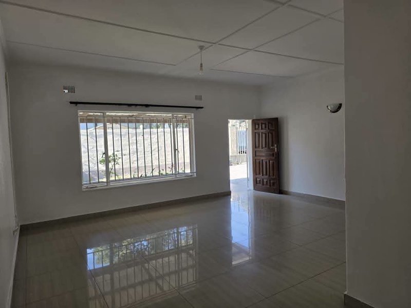 NORTHMEAD|STANDALONE THREE (3) BED HOUSE 🏠 |RENT|K18,500 RESIDENTIAL|K20,000 COMMERICAL