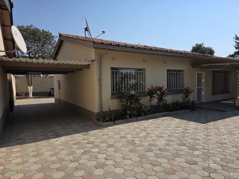 NORTHMEAD|STANDALONE THREE (3) BED HOUSE 🏠 |RENT|K18,500 RESIDENTIAL|K20,000 COMMERICAL