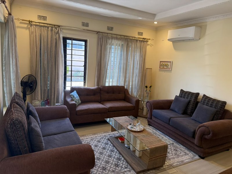 ROMA PARK|THREE (3) BED FLAT|AVAILABLE FOR RENT|FURNISHED K28,000|UNFURNISHED K22,000