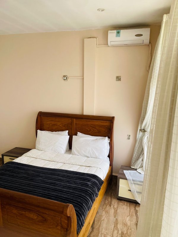 OLYMPIA EXTENSION| FULLY FURNISHED THREE (3) BED APARTMENT|ALL BEDS ENSUITE|RENT|$1000
