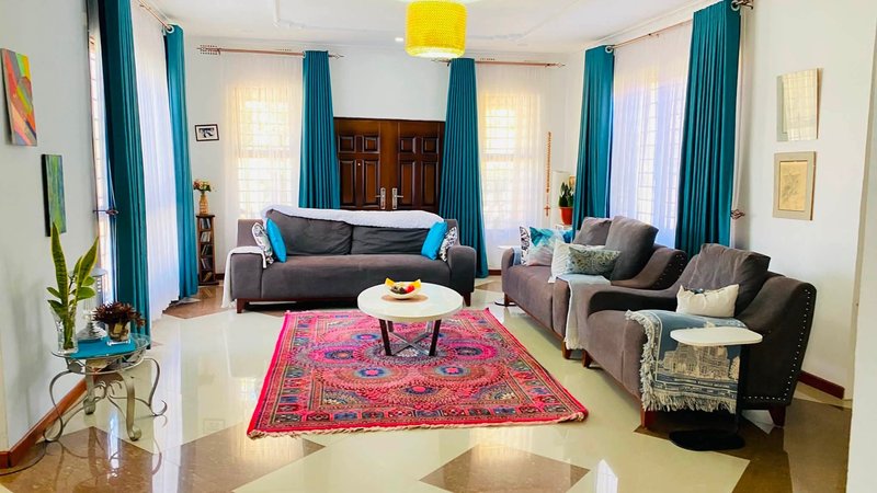 CHILANGA| SPACIOUS 4-BEDROOM HOUSE WITH A POOL|1.8 ACRE LAND EXT|FOR RENT|K15,000