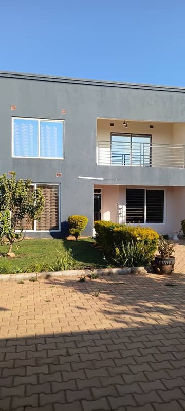 3BEDROOMS DOUBLE STOREY 1st STREET IBEX HILL